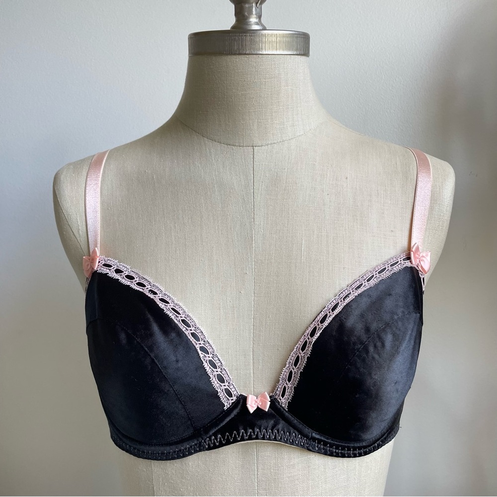 Victoria’s Secret Satin Bra Vintage Y2K